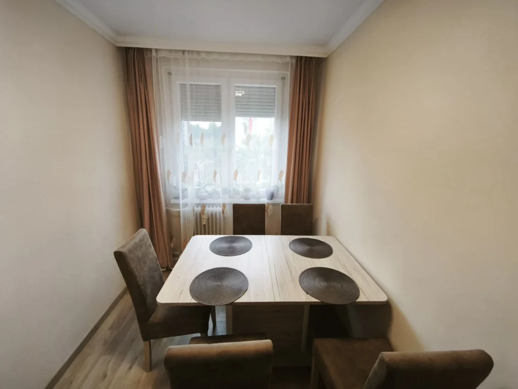 Eladó társasházi lakás, panel a vénkertben 4 szoba